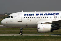 F-GRXD @ VIE - Air France Airbus A319-111 - by Joker767