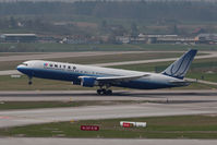 N655UA @ ZRH - Boeing 767-322 - by Juergen Postl