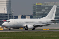 LY-AWG @ VIE - Boeing 737-522 - by Juergen Postl