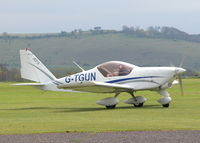 G-TGUN @ EGLS - TAXYING TO RWY 06 - by BIKE PILOT