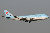 HL7486 @ LOWW - Korean Air 747-400 - by Andy Graf-VAP