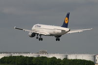 D-AIQK @ EBBR - flight LH4572 is descending to rwy 25L - by Daniel Vanderauwera