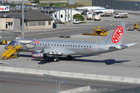 OE-IHA @ VIE - NIKI's first E 190 - by P. Radosta - www.austrianwings.info