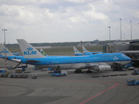 PH-BFS @ EHAM - KLM B747 - by Henk Geerlings
