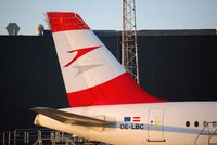 OE-LBC @ LOWW - Austrian Airlines Airbus A321 Südtirol - by Hannes Tenkrat