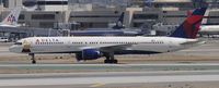 N6715C @ KLAX - Taxi to gate - by Todd Royer