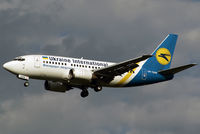 UR-GAW @ VIE - Ukraine International Airlines Boeing 737-5Y0 - by Joker767