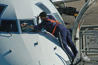 LV-BHH @ SABE - Cleaning time - by Micha Lueck