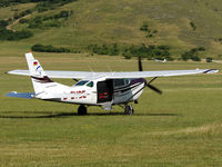 D-EVBE @ VIE - Cessna 206 - by P. Radosta - www.austrianwings.info
