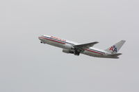 N321AA @ LAX - AAL32 - KLAX-KJFK - Departing RWY 25R - by Mel II