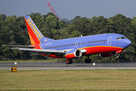 N657SW @ ORF - Southwest Airlines N657SW (FLT SWA2142) from Orlando Int'l (KMCO) landing on RWY 23. - by Dean Heald