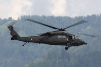 6M-BF @ LOXZ - Sikorsky S-70A-42 Black Hawk - Austria Air Force - by Juergen Postl