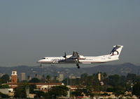 N404QX @ LAX - Horizon 2001 Bombardier DHC-8-402 landing - by Steve Nation