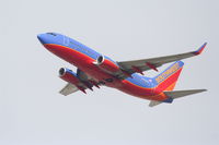 N475WN @ KLAX - Southwest Boeing 737-7H4, N475WN departs 25R KLAX - by Mark Kalfas