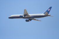 N575UA @ KLAX - United Airlines Boeing 757-222, N575UA departs KLAX RWY 25R - by Mark Kalfas