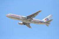 N332AA @ KLAX - American Airlines Boeing 767-223, N332AA, 25R departure. - by Mark Kalfas