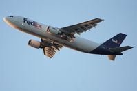 N685FE @ KLAX - Fed Ex A300F4-605R, N685FE departing RWY 25L KLAX - by Mark Kalfas