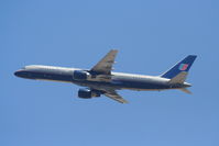 N539UA @ KLAX - United Airlines Boeing 757-222, N539UA departs KLAX RWY 25R - by Mark Kalfas