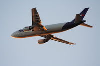 N679FE @ KLAX - Fed Ex A300F4-605R, N679FE departing RWY 25L KLAX - by Mark Kalfas
