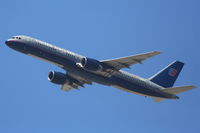 N506UA @ KLAX - United Airlines Boeing 757-222, N506UA departing KLAX 25R for KORD. - by Mark Kalfas