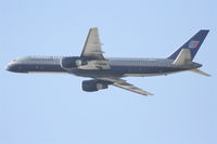 N537UA @ KLAX - United Airlines Boeing 757-222, N537UA departing KLAX 25R. - by Mark Kalfas