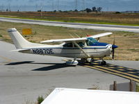 N9870E @ PAO - 1985 Cessna 182R taxiing to runway @ Palo Alto, CA - by Steve Nation