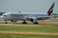 A6-ECD @ LOWW - Emirates in vienna - by Basti777