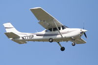 N771SP @ KDPA - Illinois State Police Cessna 182S, N771SP on approach RWY 20R KDPA. - by Mark Kalfas