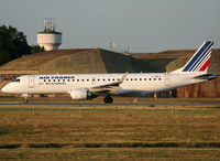 F-HBLG @ LFBO - Ready for take off rwy 32R - by Shunn311