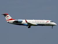 OE-LCM @ VIE - The CRJ will leave Austrians fleet until 2010 - by P. Radosta - www.austrianwings.info