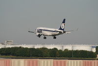 SP-LDF @ EBBR - flight LO235 is descending to rwy 25L - by Daniel Vanderauwera