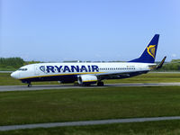 EI-DPX @ EGPH - Ryanair Boeing 737-8AS taxiing to runway 06 at EDI - by Mike stanners