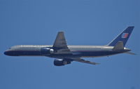 N559UA @ KLAX - United Airlines Boeing 757-222, N559UA KLAX 25R departure - by Mark Kalfas