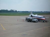 N736DT @ KEVV - At gate A1 between flights - by Kurt M. Weber