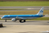 PH-EZA @ VIE - KLM cityhopper Embraer ERJ-190-100STD - by Joker767