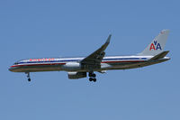 N184AN @ DFW - American Airlines landing at DFW