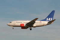 LN-RCW @ EBBR - arrival of flight SK4743 to rwy 25L - by Daniel Vanderauwera