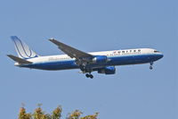 N648UA @ KORD - United Airlines Boeing 767-322, N648UA RWY 10 approach KORD - by Mark Kalfas