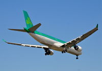 EI-EDY @ KORD - Aer Lingus EI-EDY A330-302, EI-EDY short final RWY 10 KORD - by Mark Kalfas