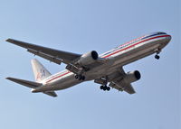 N351AA @ KORD - American Airlines Boeing 767-323. N351AA RWY 10 approach KORD - by Mark Kalfas
