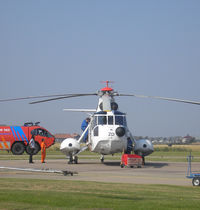 PH-NZD @ EHKD - CHC Helicopters ; Heldair Show Maritiem , Den Helder  19 sep 2009 - by Henk Geerlings