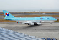 HL7495 @ RJGG - Korean Air B747-400 - by J.Suzuki