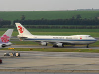 B-2475 @ VIE - Air China started Cargo operations to VIE im September 2009 - by P. Radosta - www.austrianwings.info