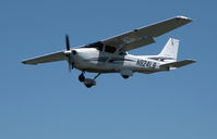 N739TW @ PAO - 2005 Cessna 172S landing - by Steve Nation
