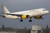 EC-JTQ @ LOWW - Vueling Airlines - by Delta Kilo