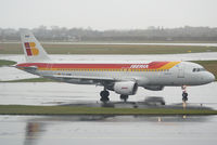 EC-KNM @ DUS - Iberia Airbus A320-214 - by Joker767