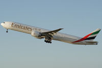 A6-EBI @ DUS - Emirates Boeing 777-36N(ER) - by Joker767