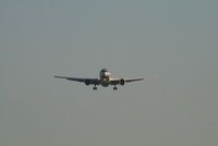 N346AN @ EBBR - Arrival of flight AA108 to RWY 25L - by Daniel Vanderauwera