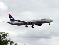 N829MH @ DTW - Delta 767-400 - by Florida Metal