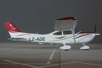 LZ-ADE @ VIE - Cessna 172 - by Dietmar Schreiber - VAP